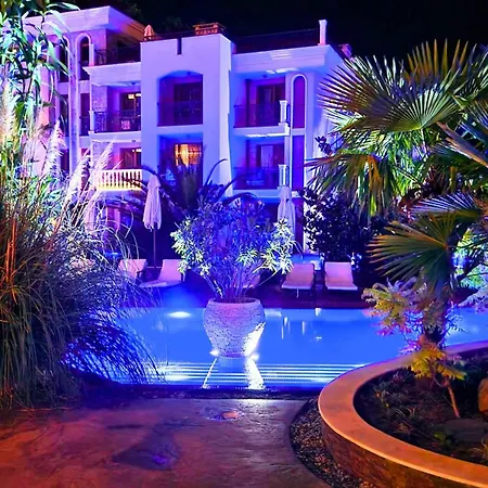 Attractive Studio-apartment In Sunny Cascadas Family Apartament *