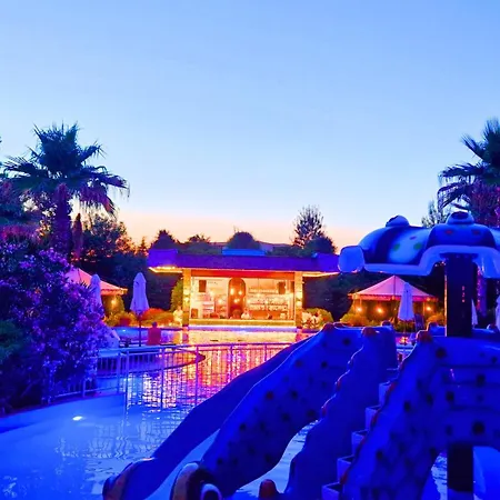 Attractive Studio-apartment In Sunny Cascadas Family Apartament *