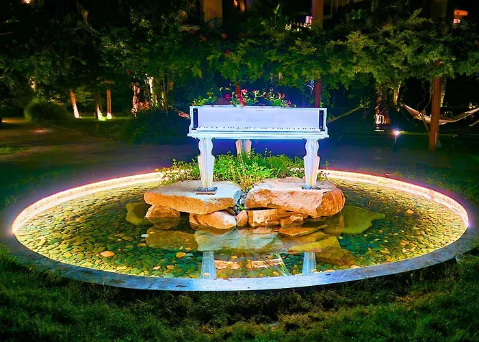 Attractive Studio-apartment In Sunny Cascadas Family