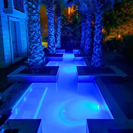 Attractive Studio-apartment In Sunny Cascadas Family Apartament