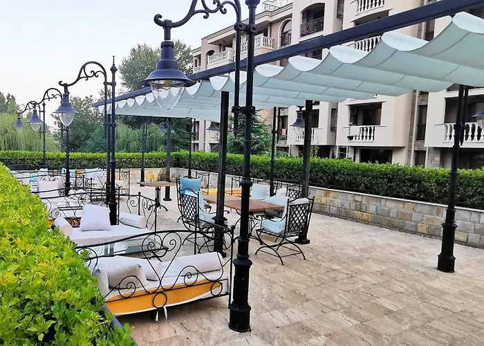 Attractive Studio-apartment In Sunny Cascadas Family Daire